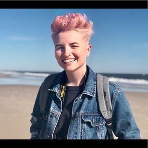 Meet your Posher, Casey